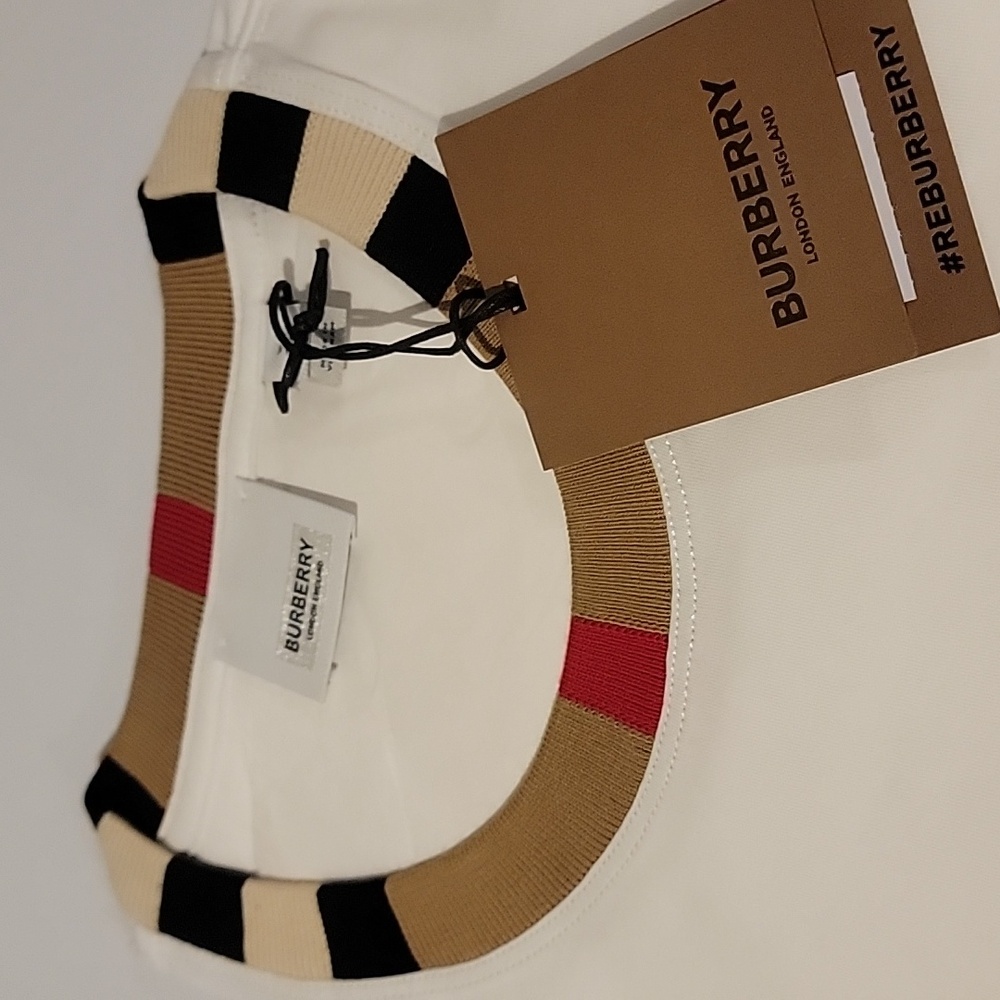 Burberry White Tee with Multicolor Collar